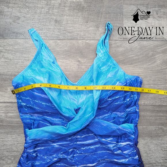 Adisputent Cross Front One Piece Swimsuit Size L - Picture 3 of 5